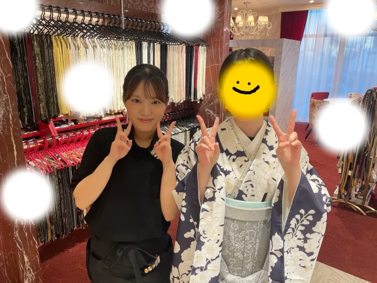 TAKAZEN東京表参道店Flagshipで青色古典の袴をレンタルでご契約いただいたお客様のご紹介。