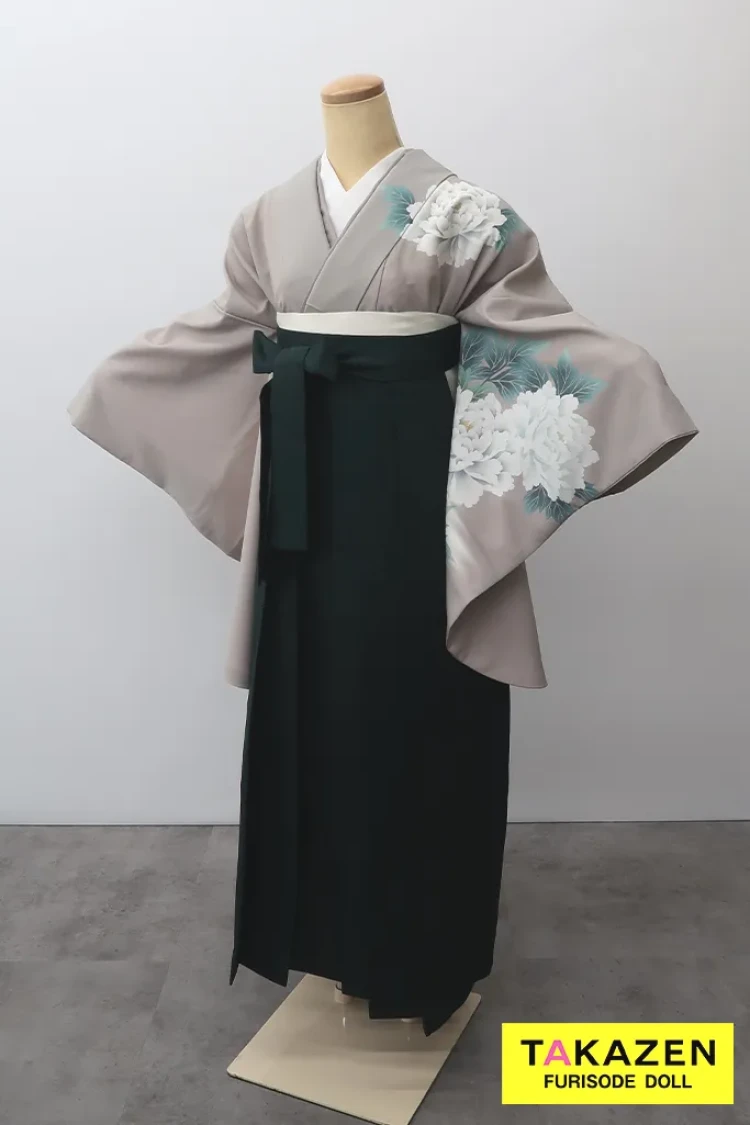 TAKAZENのレンタル袴 格安正統派古典袴　くすみベージュ/淡い色　シンプル　大人っぽい　教員袴【通販可】Y52