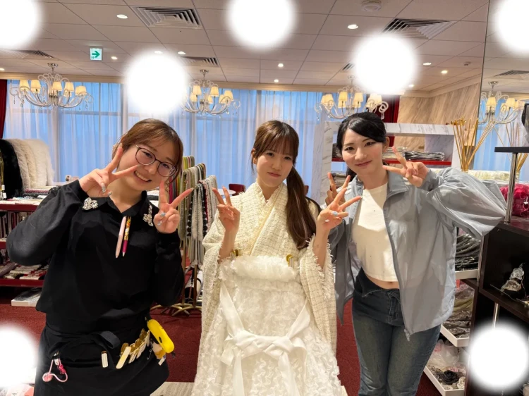 TAKAZEN東京表参道店Flagshipでヘップバーンシリーズのツイードのドレス袴コーデを2027年卒業式レンタルでご契約いただいたお客様のご紹介
