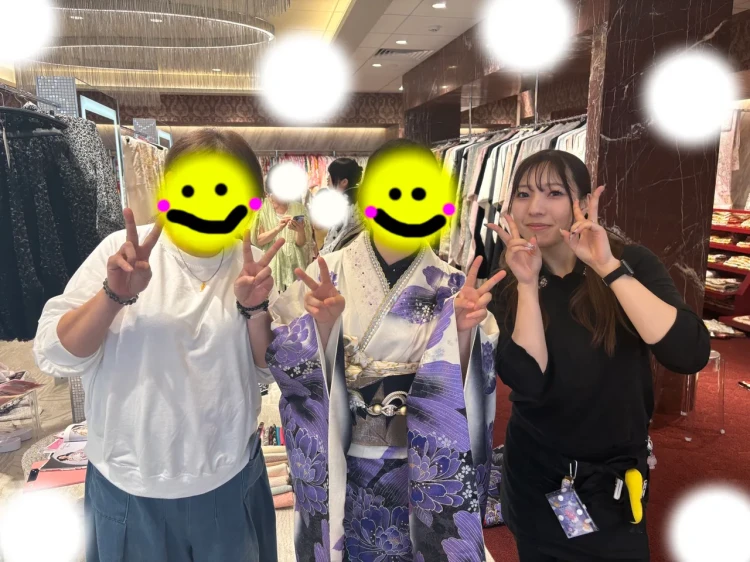 TAKAZEN東京表参道店Flagshipで紫色のモードのお振袖をフォトプランでご契約いただいたお客様のご紹介