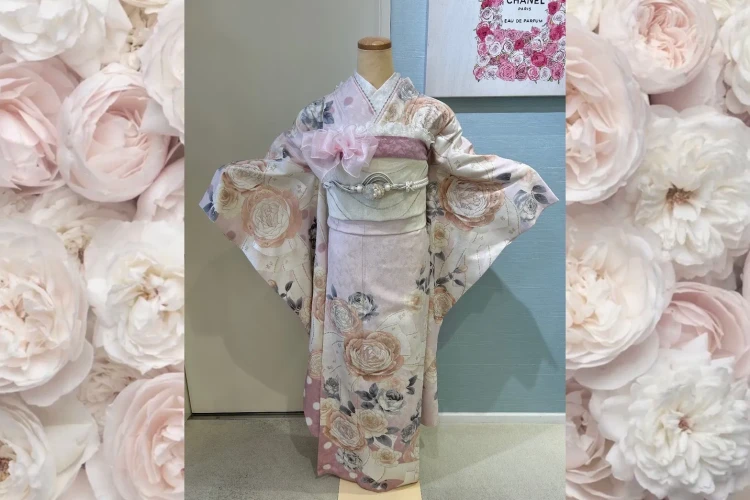 堺店で展示している振袖