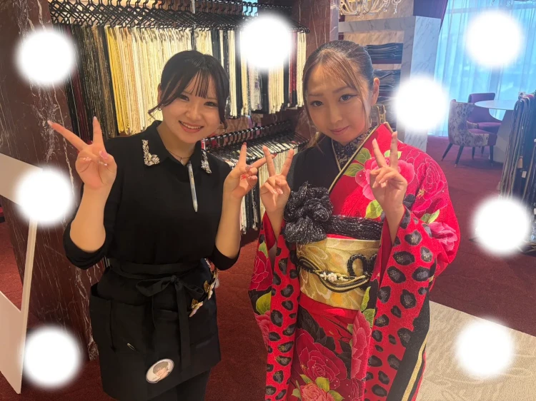 TAKAZEN東京表参道店Flagshipで赤黒のヒョウ柄のお振袖を2028年成人式レンタルでご契約いただいたお客様のご紹介
