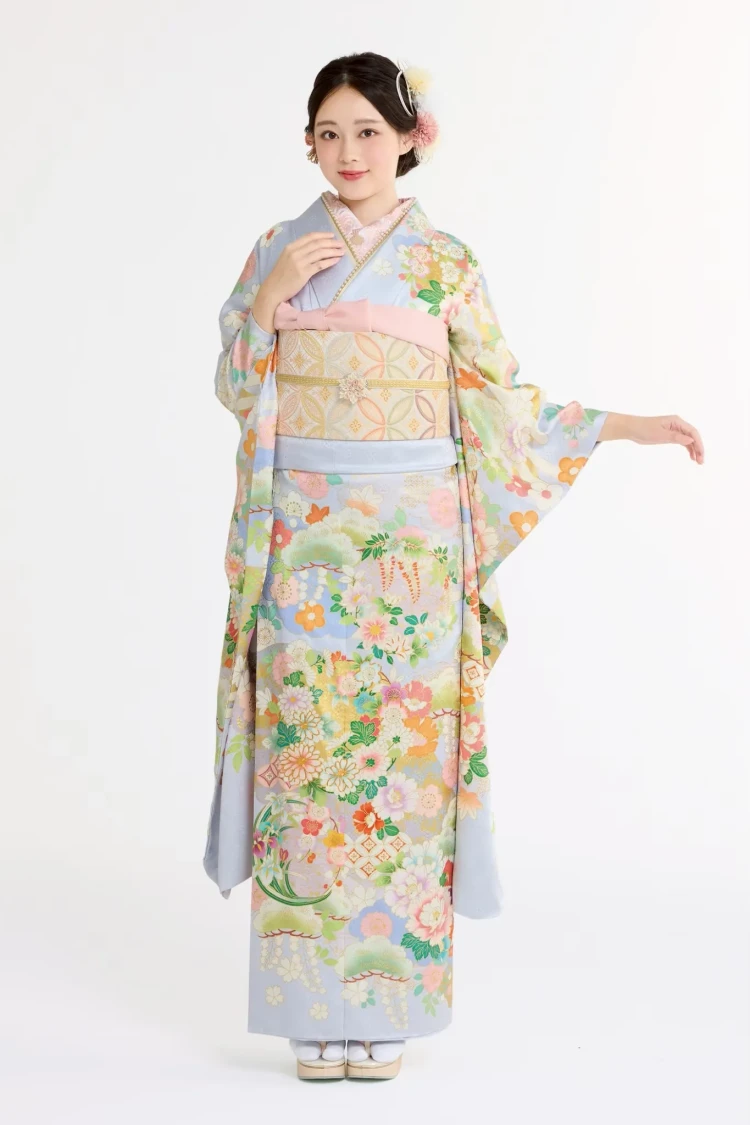 佐藤不二子が着こなす吉澤織物振袖