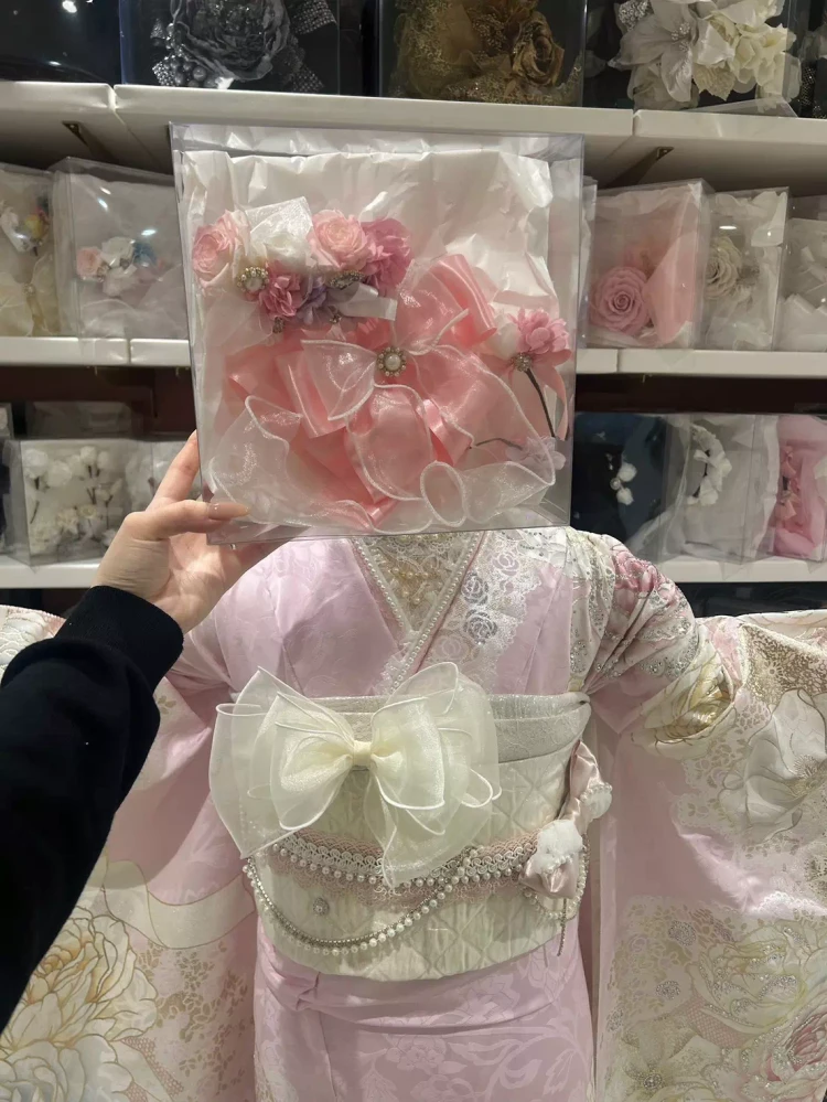TAKAZENオリジナルピンクのスワロフスキー付ヘップバーン振袖