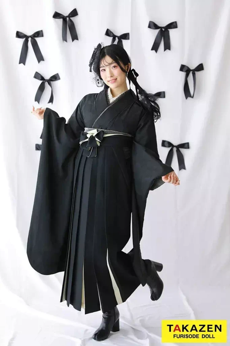 2027年卒業式　黒無地袴