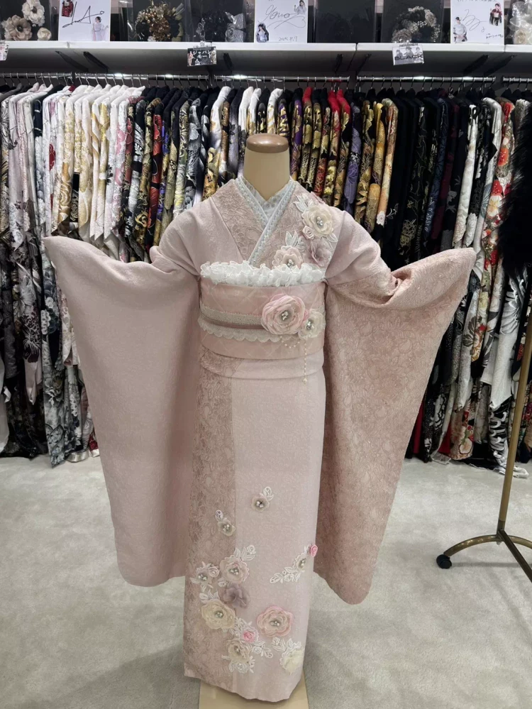 TAKAZEN神戸旧居留地店ピンクシュシュのお振袖紹介