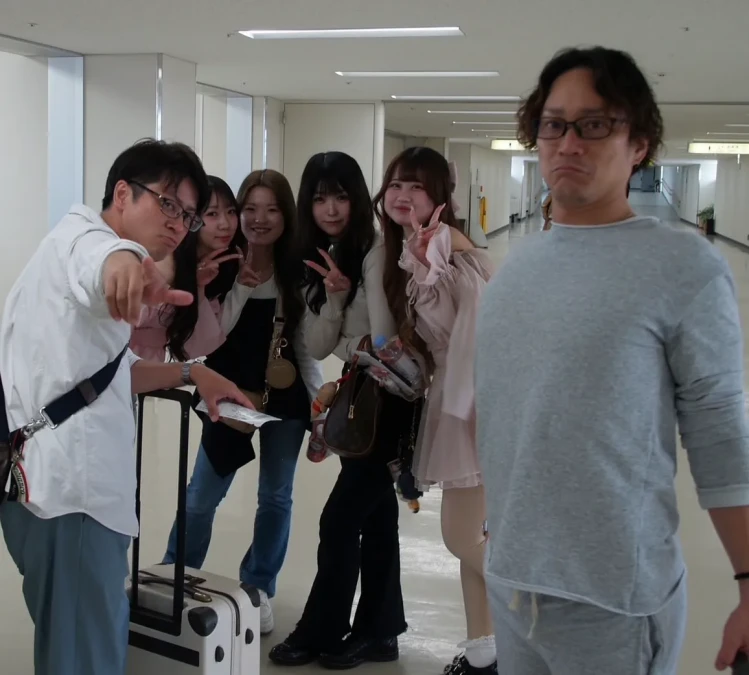 TAKAZEN奈良店のスタッフ集合写真