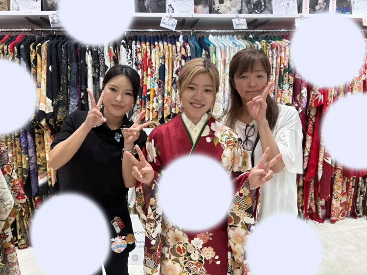 TAKAZEN神戸旧居留地店の赤古典振袖
