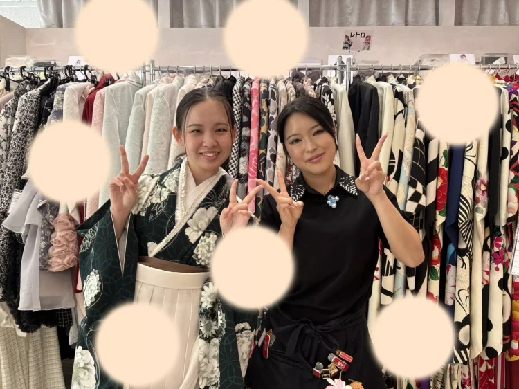 緑小振袖と白地袴姫ちゃんのご紹介です