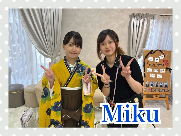 TAKAZEN奈良店でママ振を茶色の袴でコーディーネートされたお客様の写真