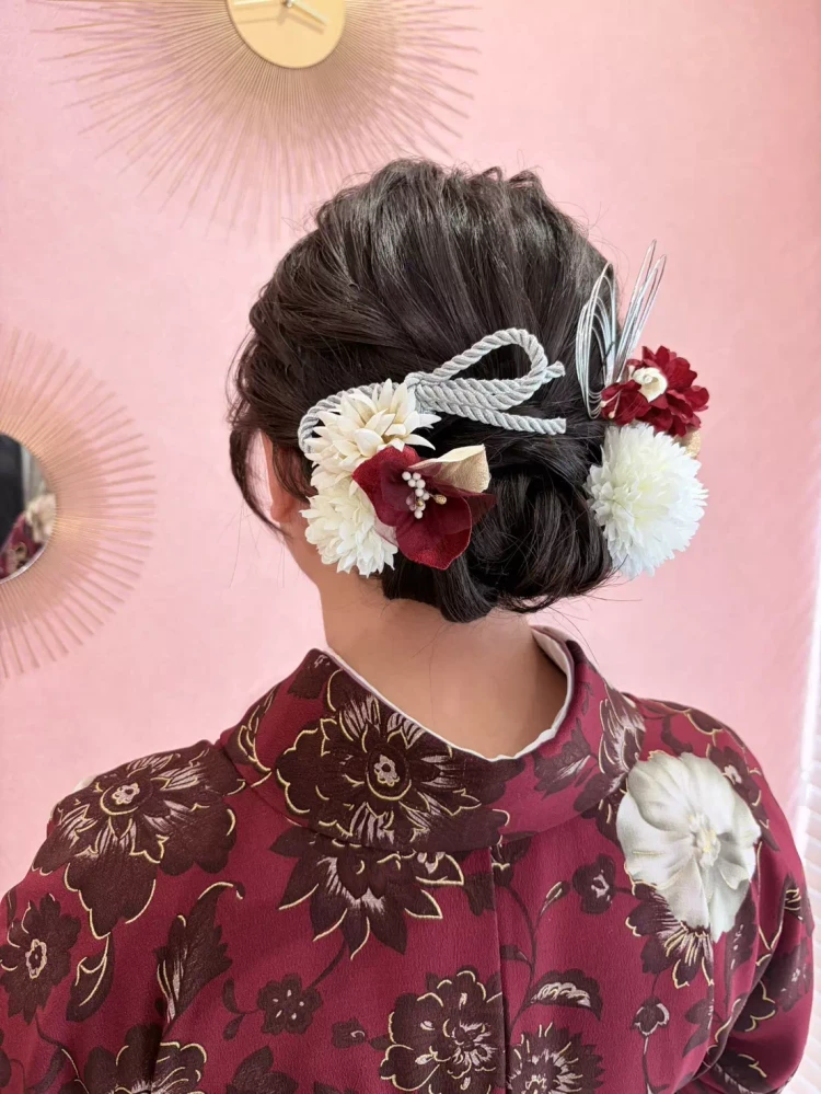 シニヨンで和風ヘアアレンジ