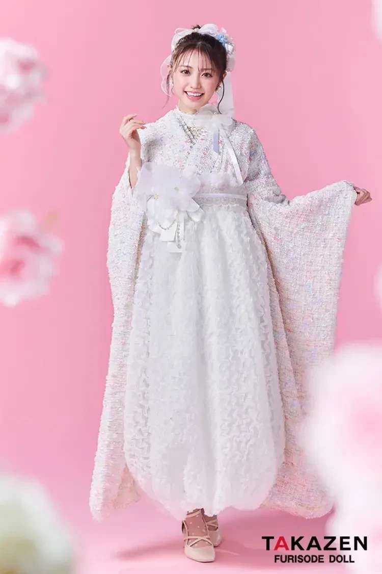 成人式　卒業式　TAKAZEN 袴レンタル 白　上品　かわいい　フワフワ