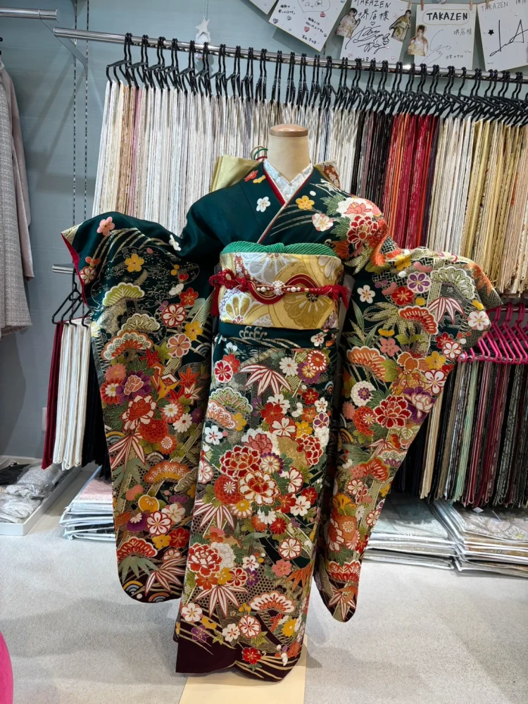 緑の古典柄お振袖でオススメコーディネート
