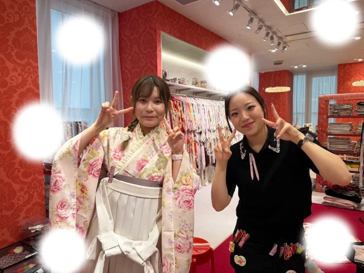 TAKAZEN梅田本店でご卒業式の袴レンタルいただいたお嬢様