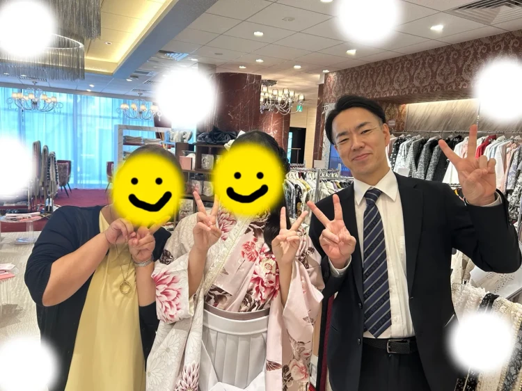 TAKAZEN東京表参道店Flagshipでピンク色のちいぽぽの袴をご契約いただいたお嬢様のご紹介。ちいぽぽ袴