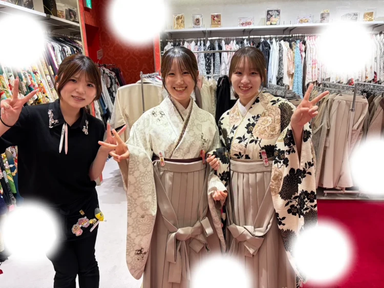 成人式　卒業式　TAKAZEN 袴レンタル　友達同士で袴レンタル　くすみカラー　かわいい