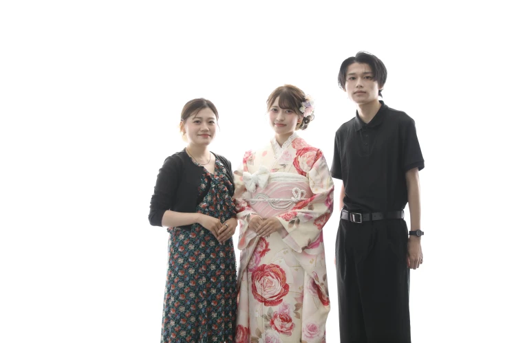 奈良でおすすめの家族と一緒に撮れる成人式の前撮りフォトスタジオ