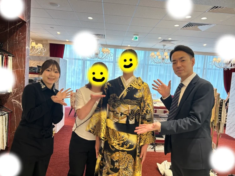 TAKAZEN東京表参道店Flagshipでギラギラジャパンモードのお振袖をフォトプランでご契約いただいたお嬢様のご紹介。