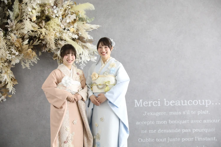 TAKAZEN奈良店奈良店で双子ちゃんがお振袖を選んでくださったお客様