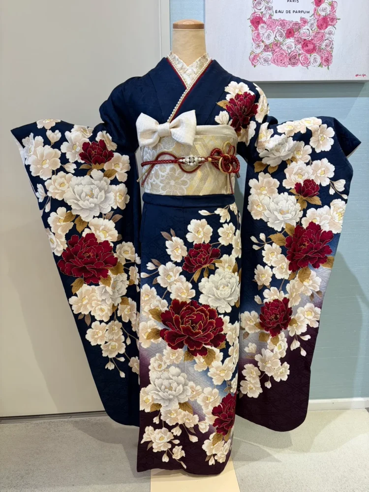 TAKAZEN堺店で展示している振袖