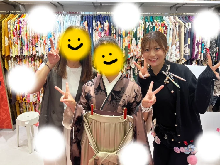 2027年卒業式袴レンタルされるお嬢様