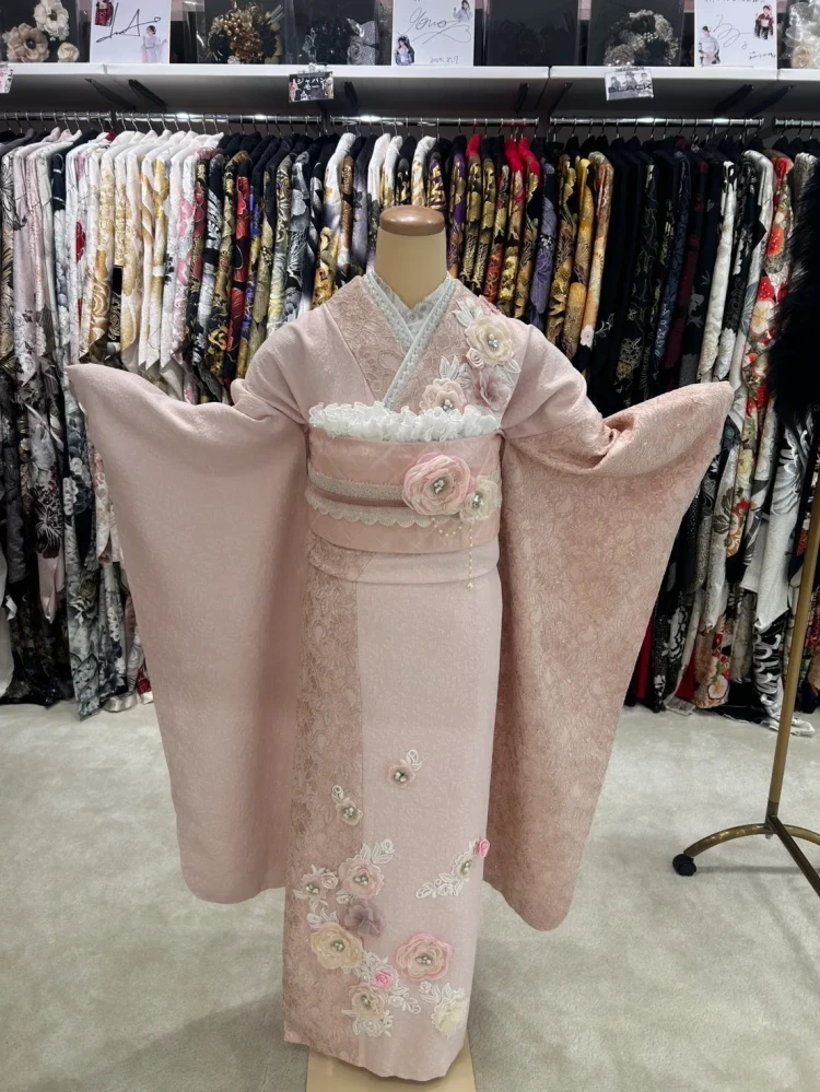 TAKAZEN神戸旧居留地店ピンクシュシュのお振袖紹介