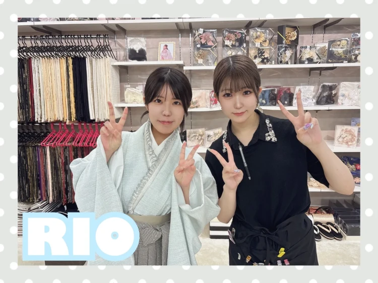TAKAZEN奈良店で水色のツイード生地袴をご契約されたお客様の写真