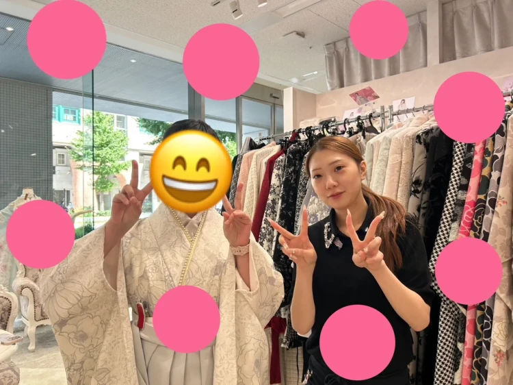 レトロの小振袖にブリーツのついた袴のご紹介