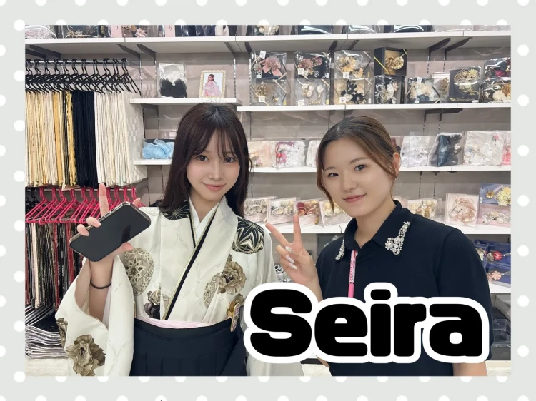 TAKAZEN奈良店で白と黒のモノトーン袴でご契約されたお客様の写真