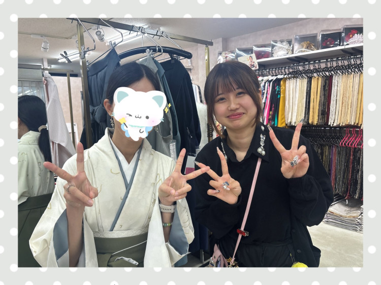 TAKAZEN奈良店で卒業式の袴レンタルをされた教員のお客様