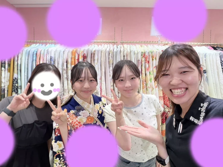 紺色の王道古典柄の振袖姫ちゃん。