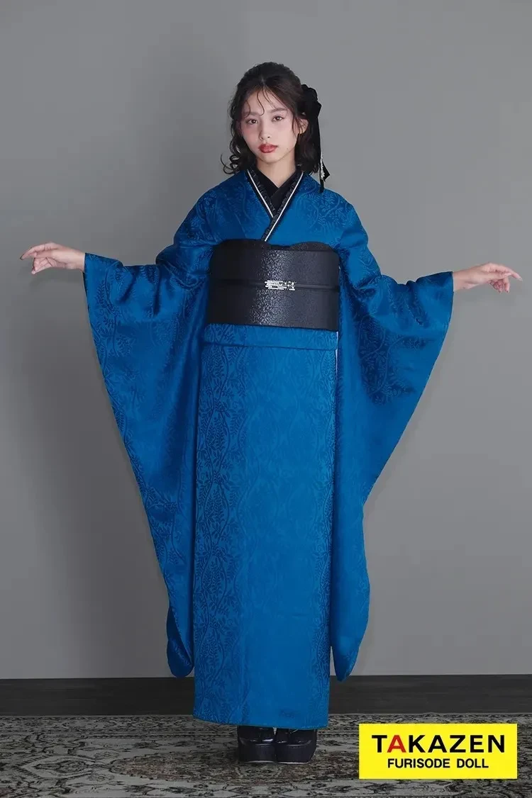 TAKAZENオリジナルの青色無地お振袖