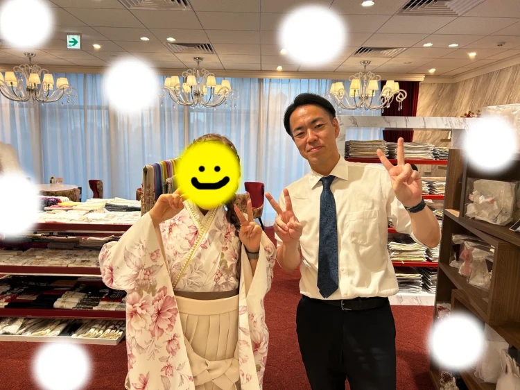TAKAZEN東京表参道店Flagshipでちいぽぽの華徒然の袴をご契約いただいたお客様のご紹介。