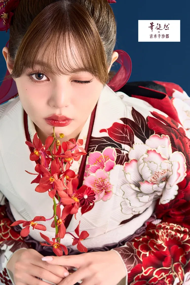 TAKAZENのレンタル振袖 華徒然×吉木千沙都ブランド振袖 白赤 牡丹柄 華やか 王道古典振袖 上品【通販可】K1357