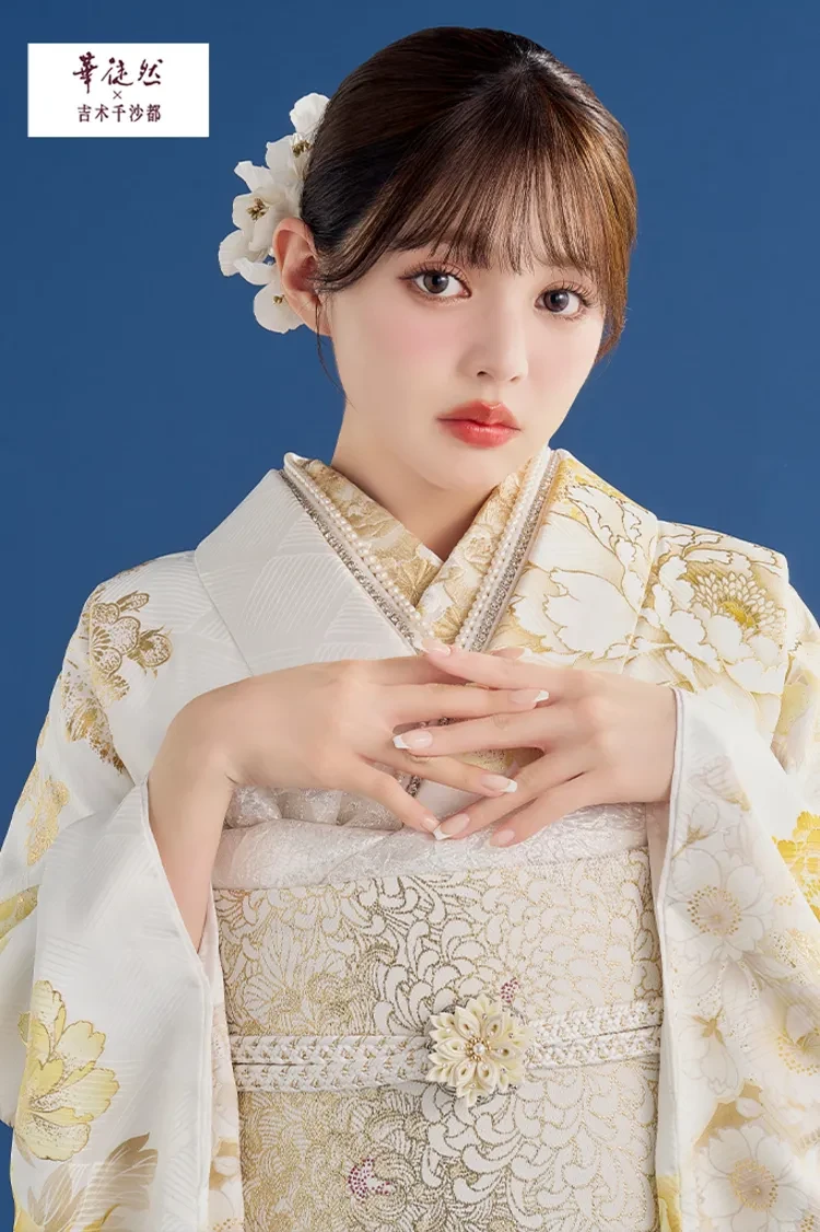 華徒然×吉木千沙都ブランド振袖 TAKAZENオリジナル配色の白金 牡丹柄