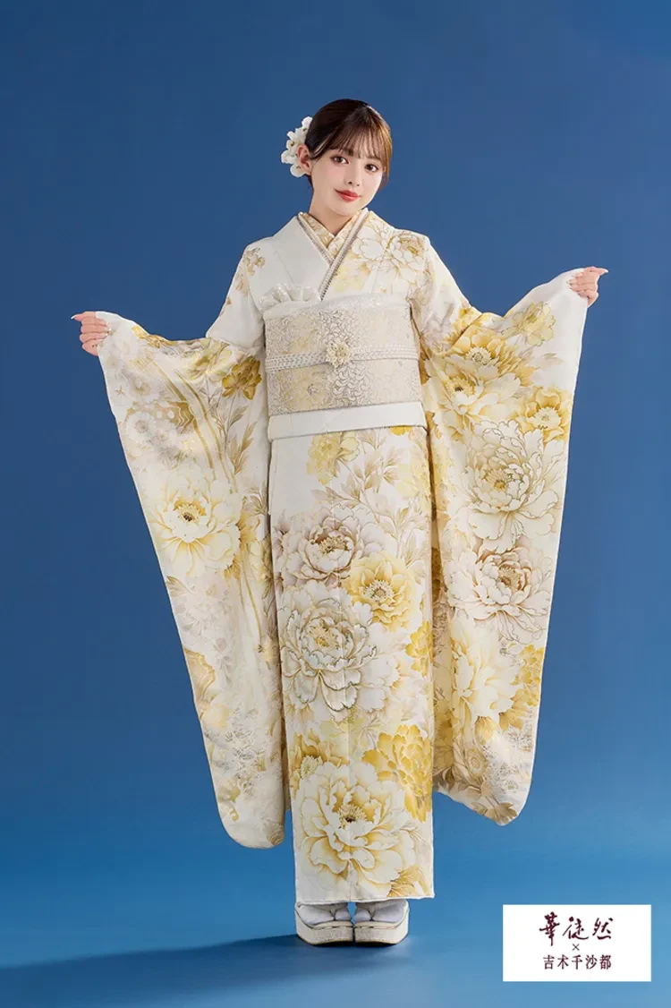 華徒然×吉木千沙都ブランド振袖 TAKAZENオリジナル配色の白金 牡丹柄
