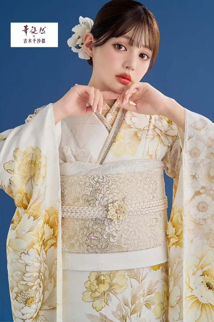TAKAZENのレンタル振袖 華徒然×吉木千沙都ブランド振袖 TAKAZENオリジナル配色の白金 牡丹柄 華やか きれいめ振袖【通販可】K1362