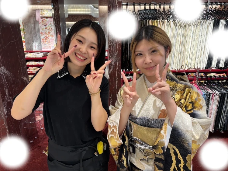 TAKAZEN東京表参道店Flagshipで白金の龍のジャパンモードの振袖をレンタルでご契約いただいたお客様の紹介。