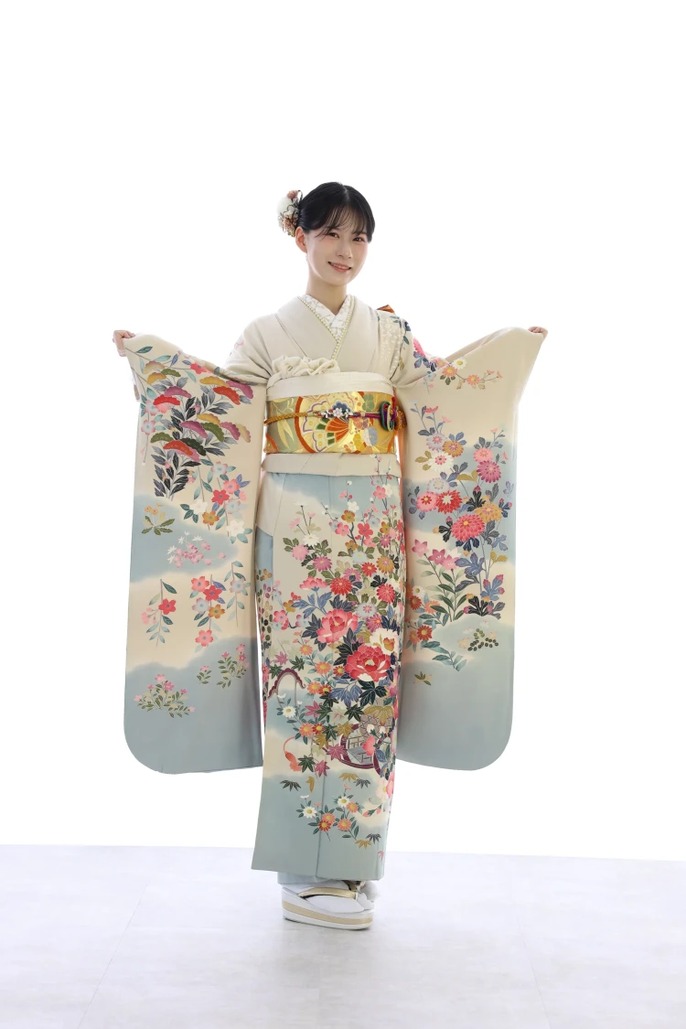 TAKAZEN東京表参道店Flagshipでママ振×TAKAZENの小物を使って前撮りをしていただいたお客様の紹介。
