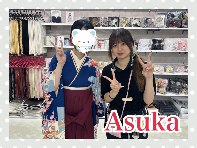 TAKAZEN奈良店で、お持ちのお振袖にえんじ色の袴を合わせたコーデに決定されたお客様