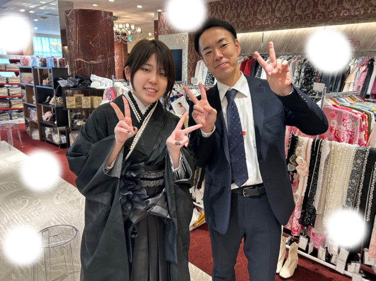 TAKAZEN東京表参道店Flagshipで黒のカッコいいヴィンテージの袴をご契約いただいたお嬢さまのご紹介