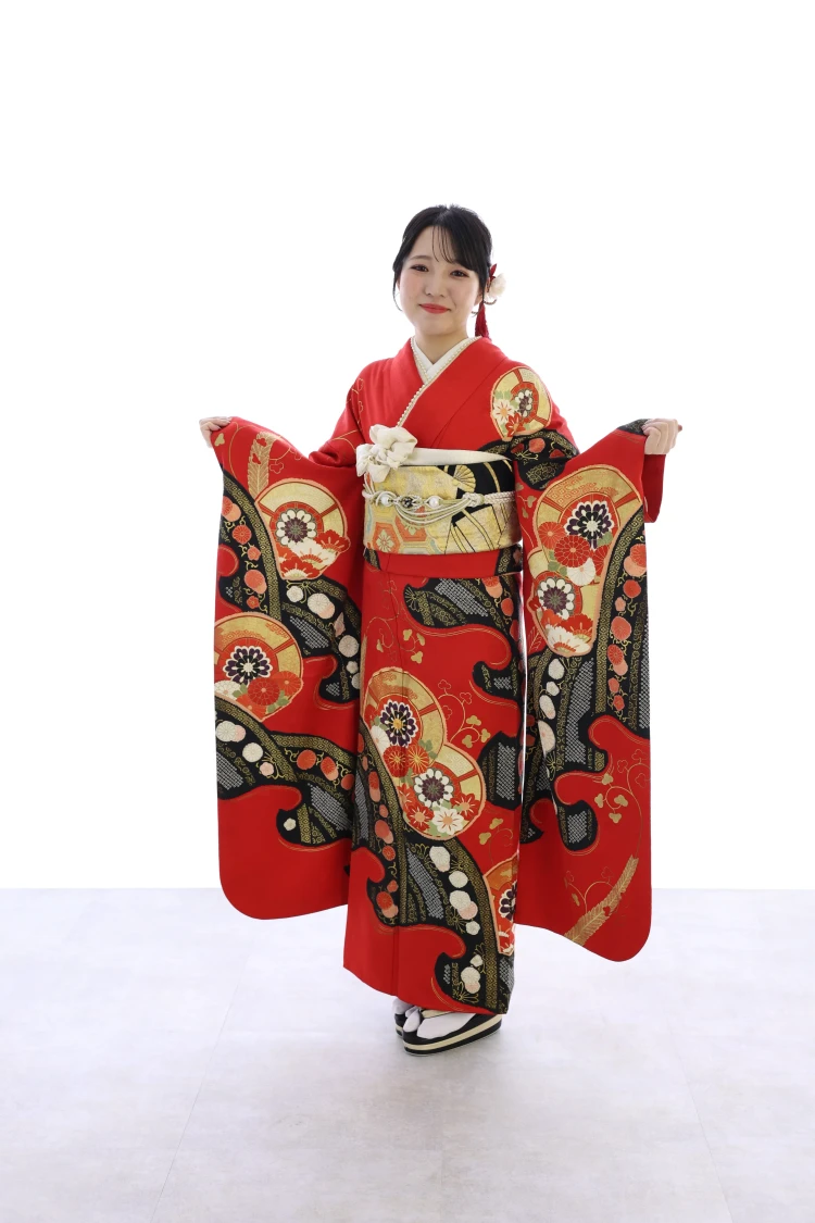 TAKAZEN東京表参道店Flagshipでママ振×TAKAZENの小物を使って前撮りをしていただいたお客様の紹介。