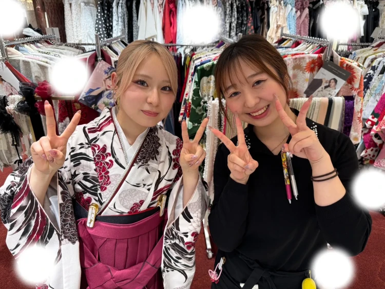 TAKAZEN東京表参道店Flagshipで中村理砂の新作の愛会袴をご契約いただいたお嬢さまのご紹介