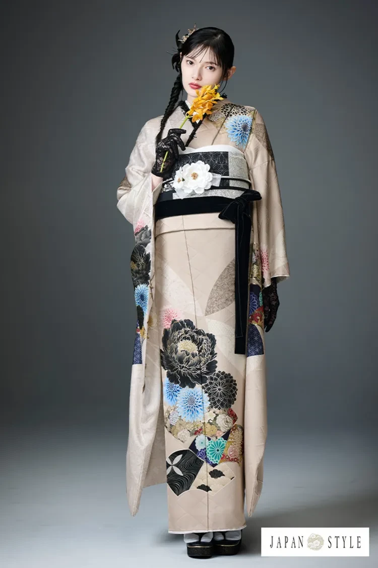 TAKAZENのレンタル振袖 JAPAN STYLE ベージュ すっきり 古典柄 大人っぽいシックな振袖【通販可】K1371