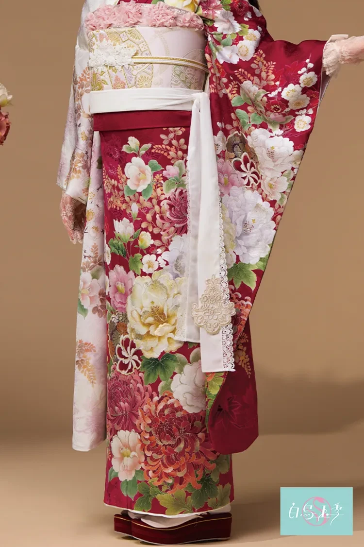 TAKAZENのレンタル振袖 正統派古典　白鳥玉季の王道振袖　赤白　清楚で華やかな王道古典柄振袖【通販可】K1367