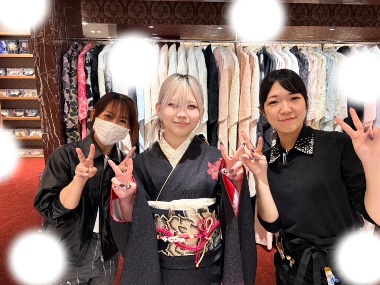 TAKAZEN東京表参道店FlagshipでTAKAZENの小物をアレンジをフォトプランでご契約いただいたお客様の紹介。