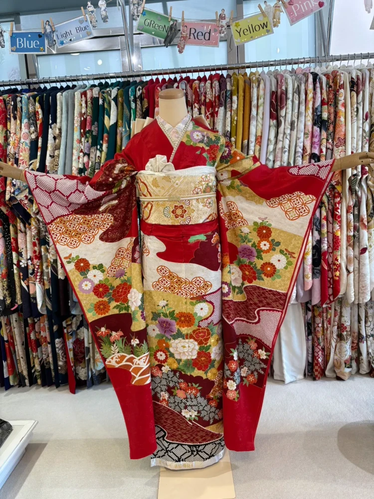 TAKAZEN堺店スタッフちーちゃんおすすめプレミアム古典振袖