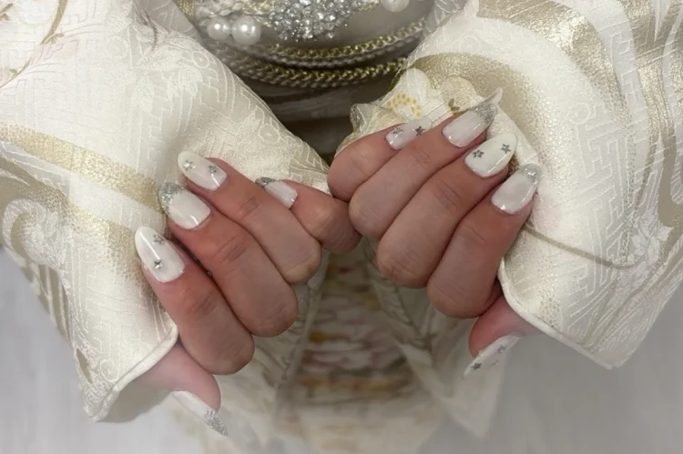 TAKAZEN奈良店で前撮りをしてくれたお嬢様のネイル