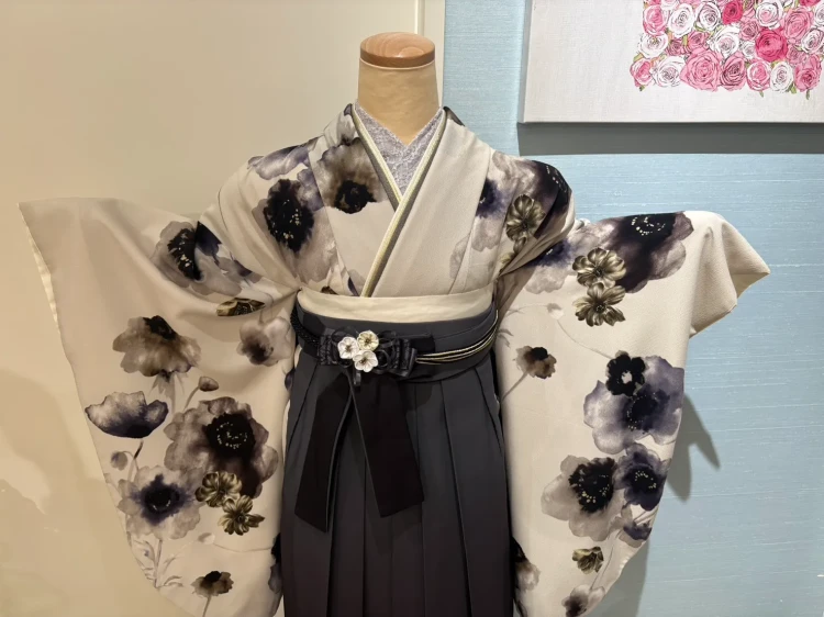 TAKAZEN堺店スタッフちーちゃんおすすめくすみカラー袴