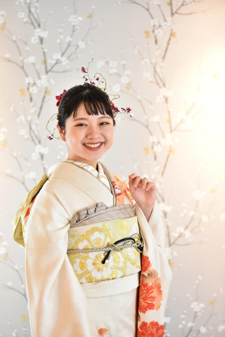 古典柄背景で王道成人式らしさが出るスタジオ